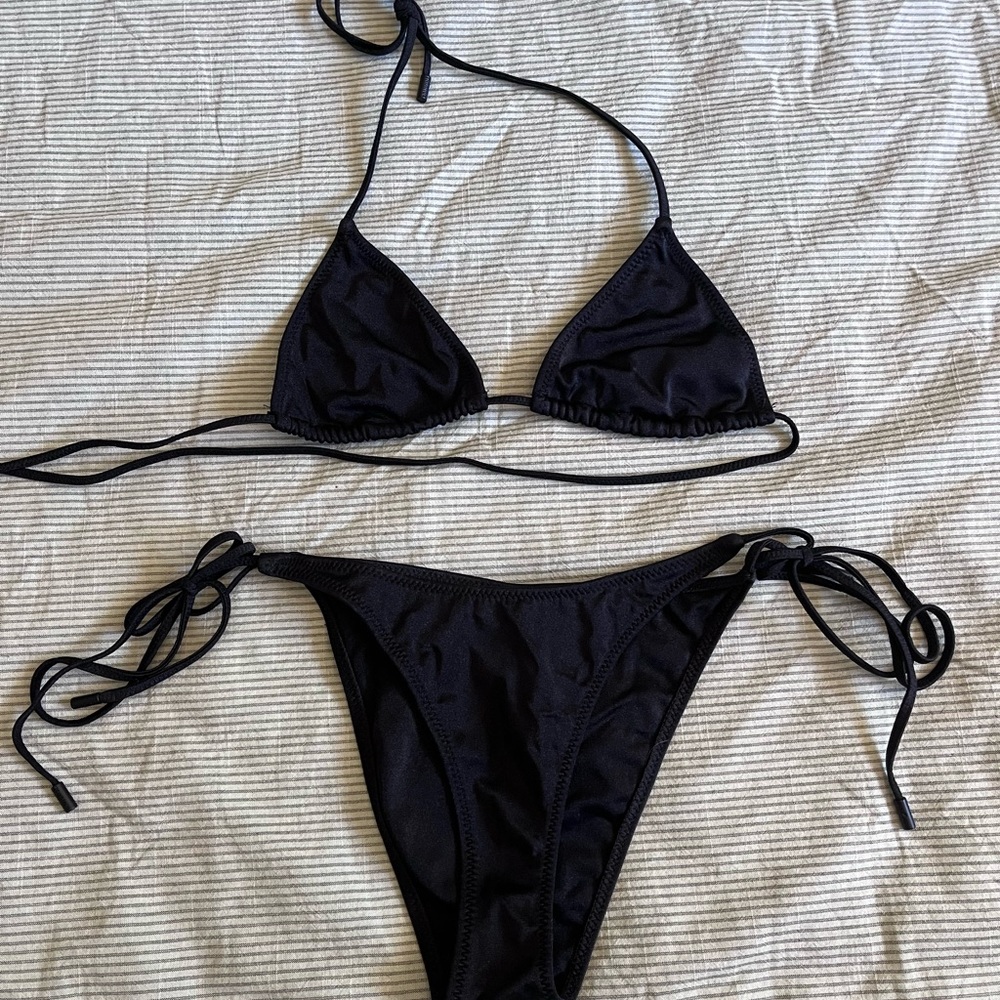 Ebony black  TRIANGL Vinca bikini 🖤